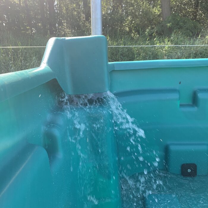 Suevia Solar weidedrinkbak 200 ltr. oppervlakte water op wagendissel