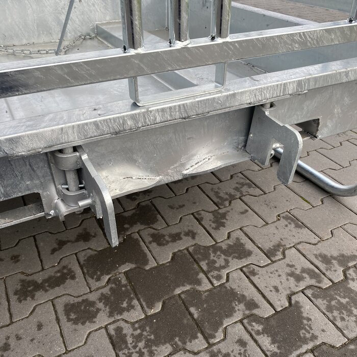 Animal Fences Grote en zeer robuuste hooiruif met recht voerhek en 8 voerplaatsen