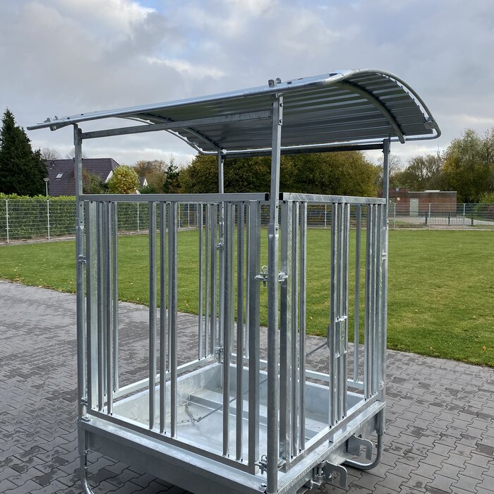 Animal Fences Grote en zeer robuuste hooiruif met recht voerhek en 8 voerplaatsen