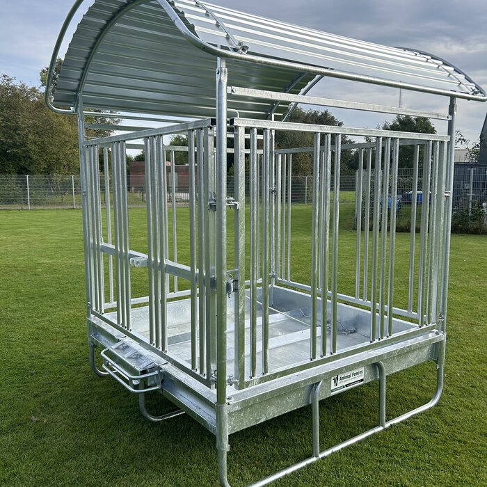 Animal Fences Grote en zeer robuuste hooiruif met recht voerhek en 12 voerplaatsen