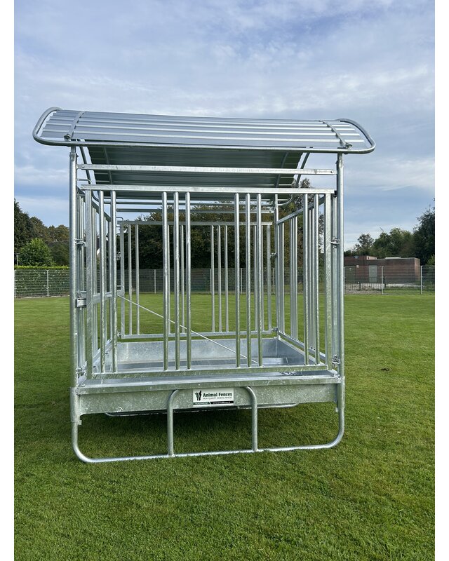 Animal Fences Grote en zeer robuuste hooiruif met recht voerhek en 12 voerplaatsen