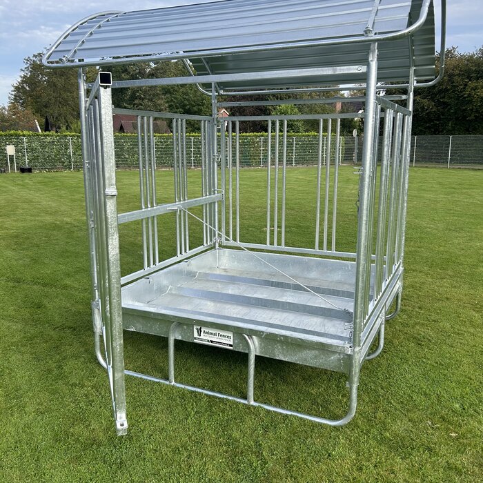 Animal Fences Grote en zeer robuuste hooiruif met recht voerhek en 12 voerplaatsen