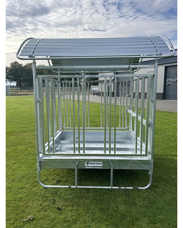 Animal Fences Grote en zeer robuuste hooiruif met recht voerhek en 12 voerplaatsen