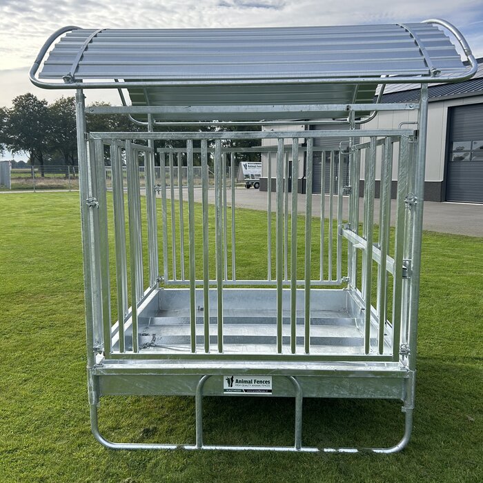 Animal Fences Grote en zeer robuuste hooiruif met recht voerhek en 12 voerplaatsen
