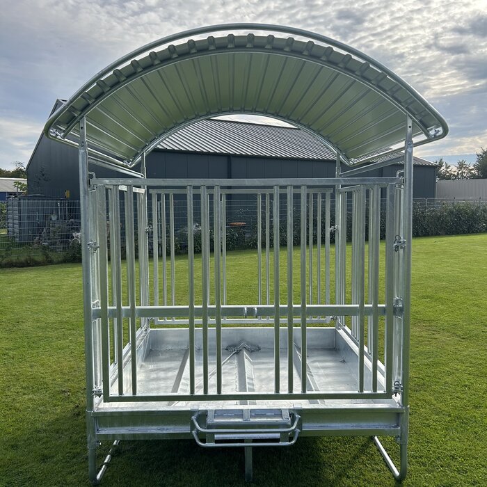 Animal Fences Grote en zeer robuuste hooiruif met recht voerhek en 12 voerplaatsen