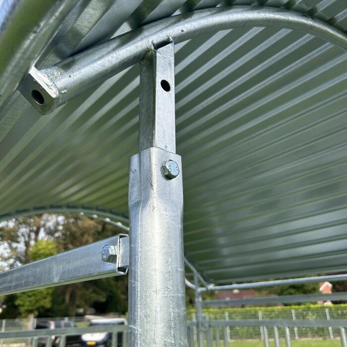 Animal Fences Grote en zeer robuuste hooiruif met recht voerhek en 12 voerplaatsen