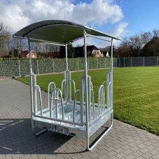 Animal Fences Combideal! Hooiruif met dak 8 voerplaatsen  met 30m2 Sterke Paddocktegels