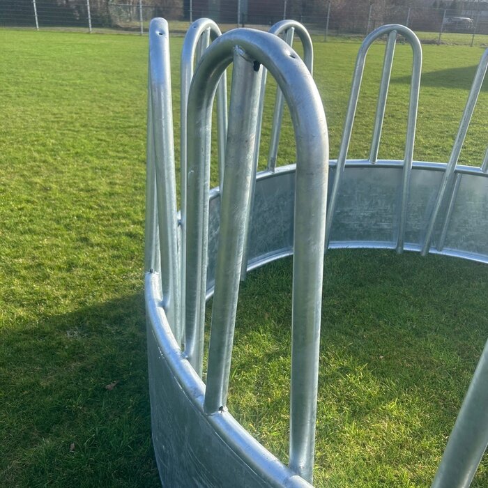 Animal Fences Zware ronde hooiruif Ø 2.30 mtr. met 12 voerplaatsen (zonder driepunts)