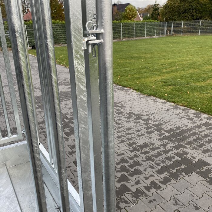 Animal Fences GCOMBIDEAL! Grote en zeer robuuste hooiruif recht voerhek incl.  30m2 paddocktegels!
