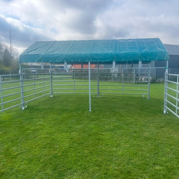 Animal Fences Mobiele schuilstal 600x360 cm - incl. zeilen