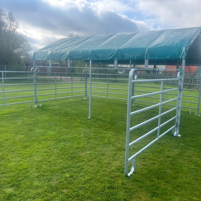 Animal Fences Mobiele schuilstal 600x360 cm - incl. zeilen
