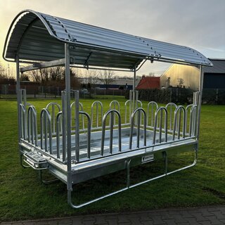 Animal Fences Zeer grote en robuuste hooiruif met zweeds voerhek 16 voerplaatsen 300*200 cm.