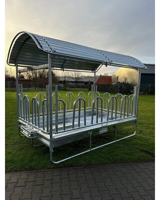Animal Fences Zeer grote en robuuste hooiruif met zweeds voerhek 16 voerplaatsen 300*200 cm.