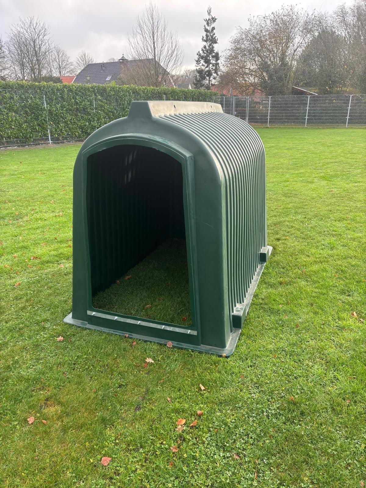 Animal Fences Kunststof schuilstal 195x120x145 cm.