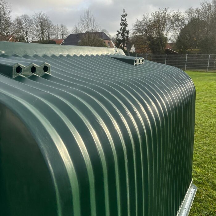 Animal Fences Kunststof schuilstal 300x240x200 cm.