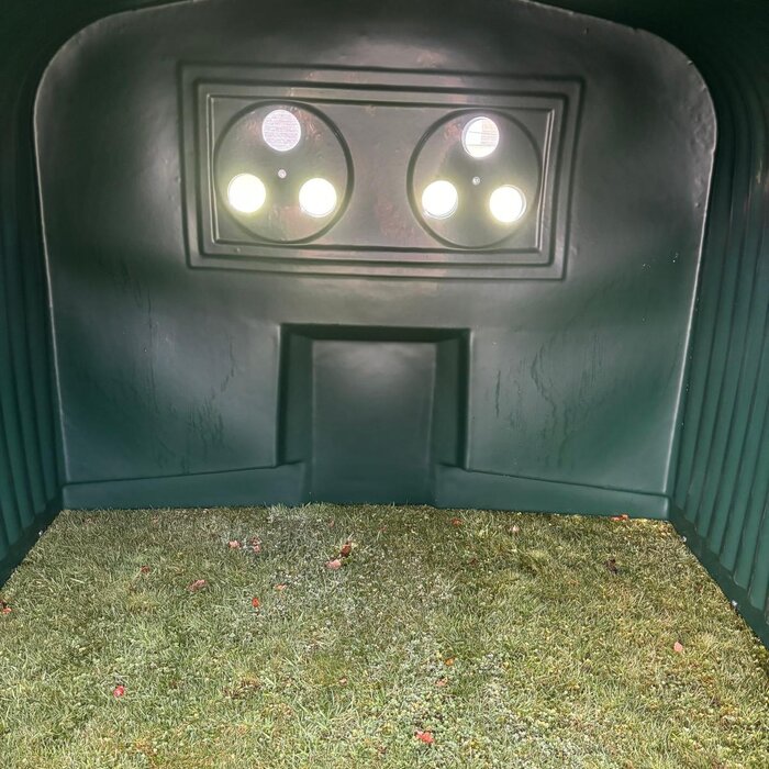 Animal Fences Kunststof schuilstal 300x240x200 cm.