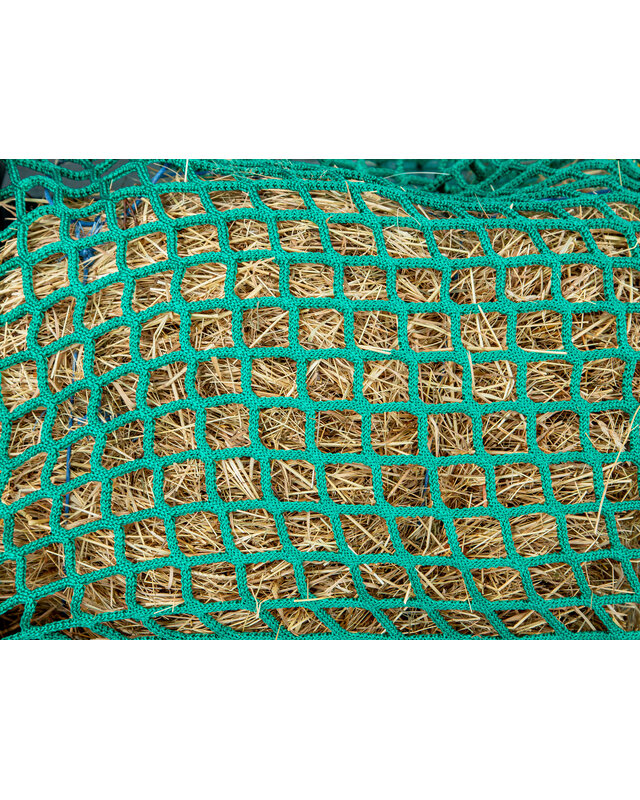 Patura Voerbesparend net  3,60 x 3,60 m maaswijdte 10,0 cm, met elastische spanband en karabijnhaak