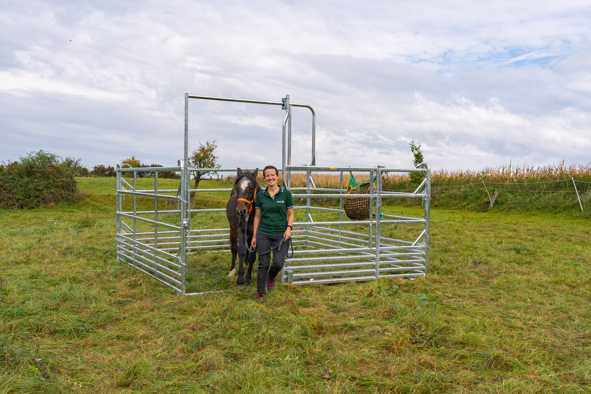 Patura Veiligheidspaneel voor paarden met schuifpoort 3,60 m, hoogte 2,50 m (1 middel steun)