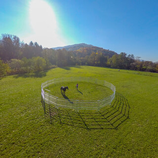 Patura Roundpen met compacte panelen Ø 16 meter