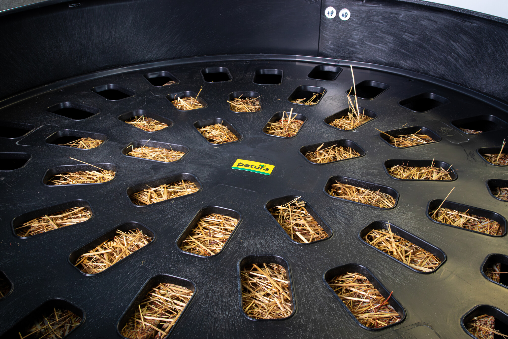 Patura Plastic Ring Feeder Slow-Feeder d = 1.25 m, h = 0.78 m, 3-part