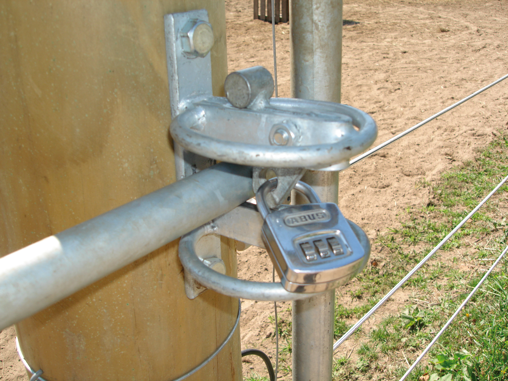 Patura Verstelbaar Weiderasterpoort paarden 1,10m hoogte, lengte 3,00 -4,00 m, vierrijig, incl. montageonderdelen