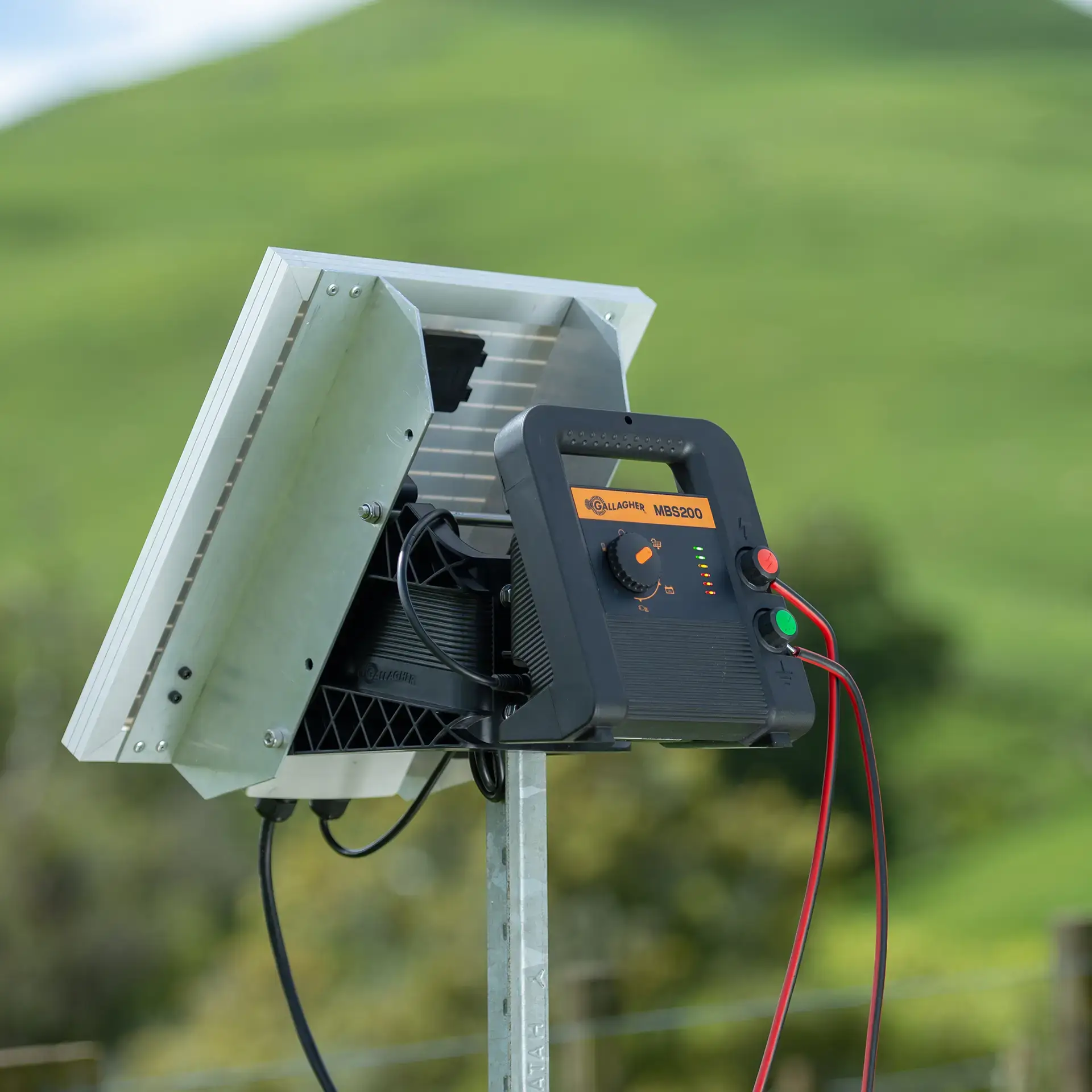 MBS200 Multipower schrikdraadapparaat (2,0J - 230V/12V/Solar)