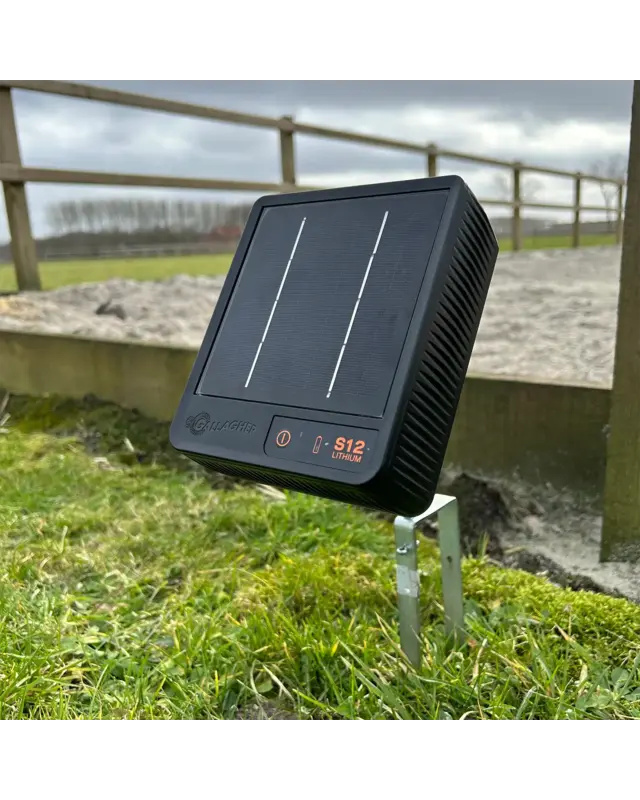 S12li Zonnepaneel schrikdraadapparaat incl. accu (0,12J - Solar) met gratis stander