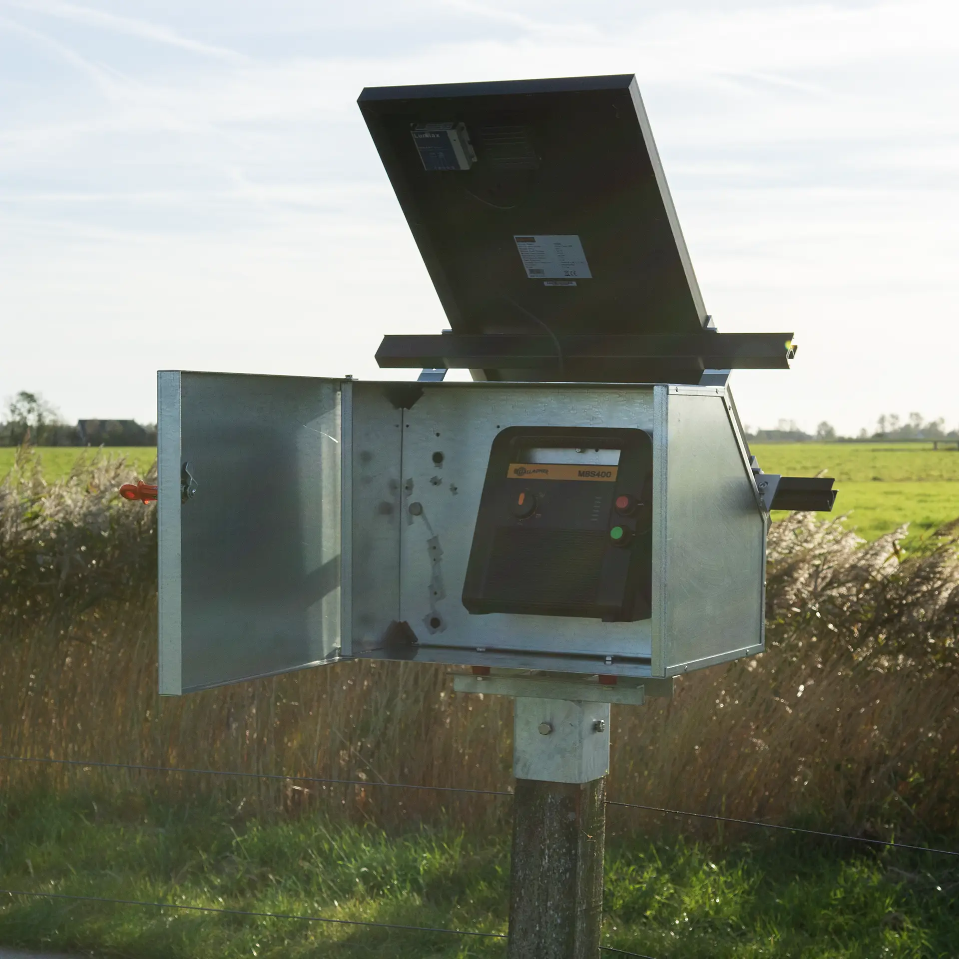 MBS400 solarbox inbraakwerend(4J - 12V/Solar)