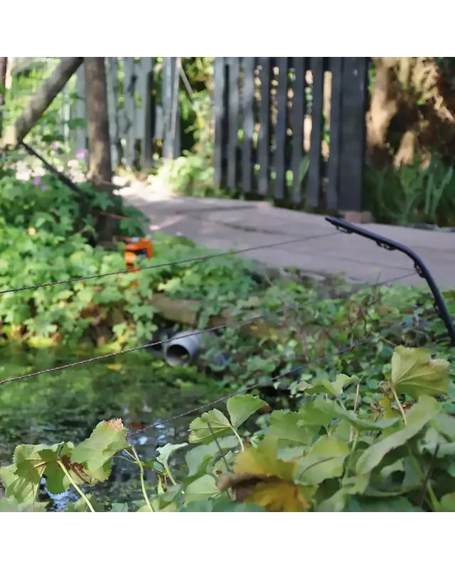 Vijver/schuttingpaaltje gebogen