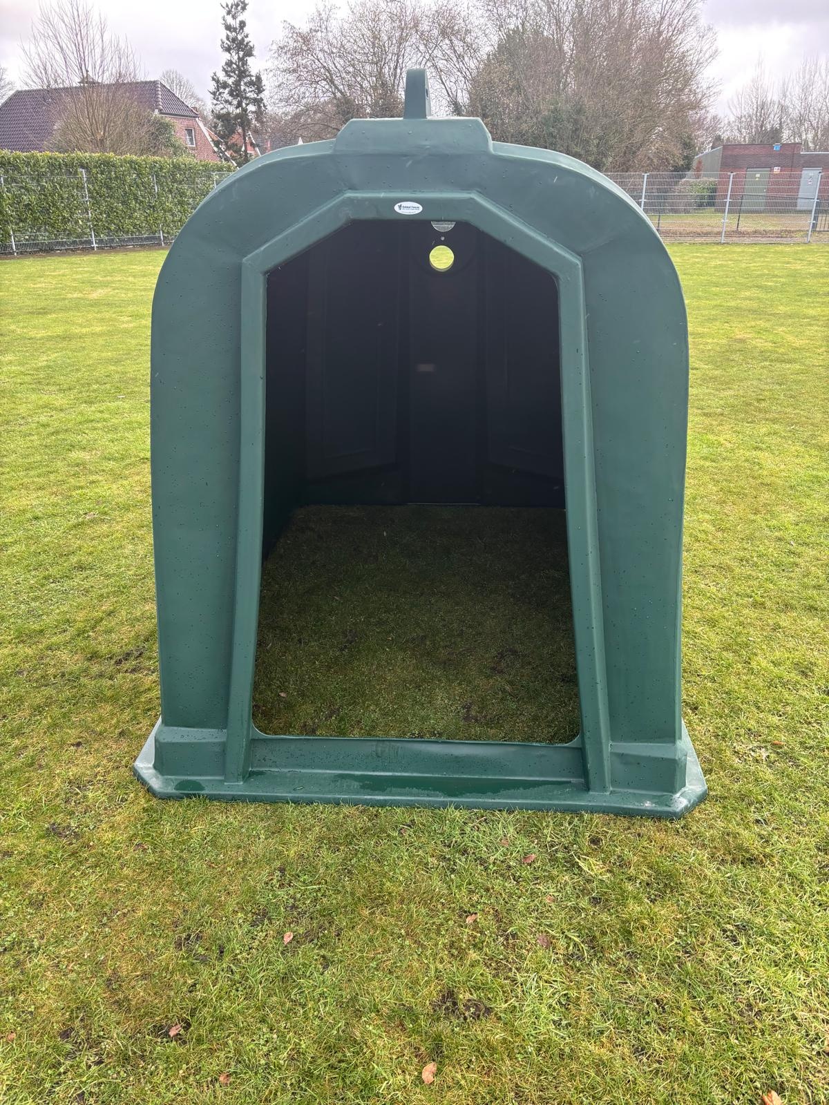 Animal Fences Kunststof schuilstal 224x160x170 cm
