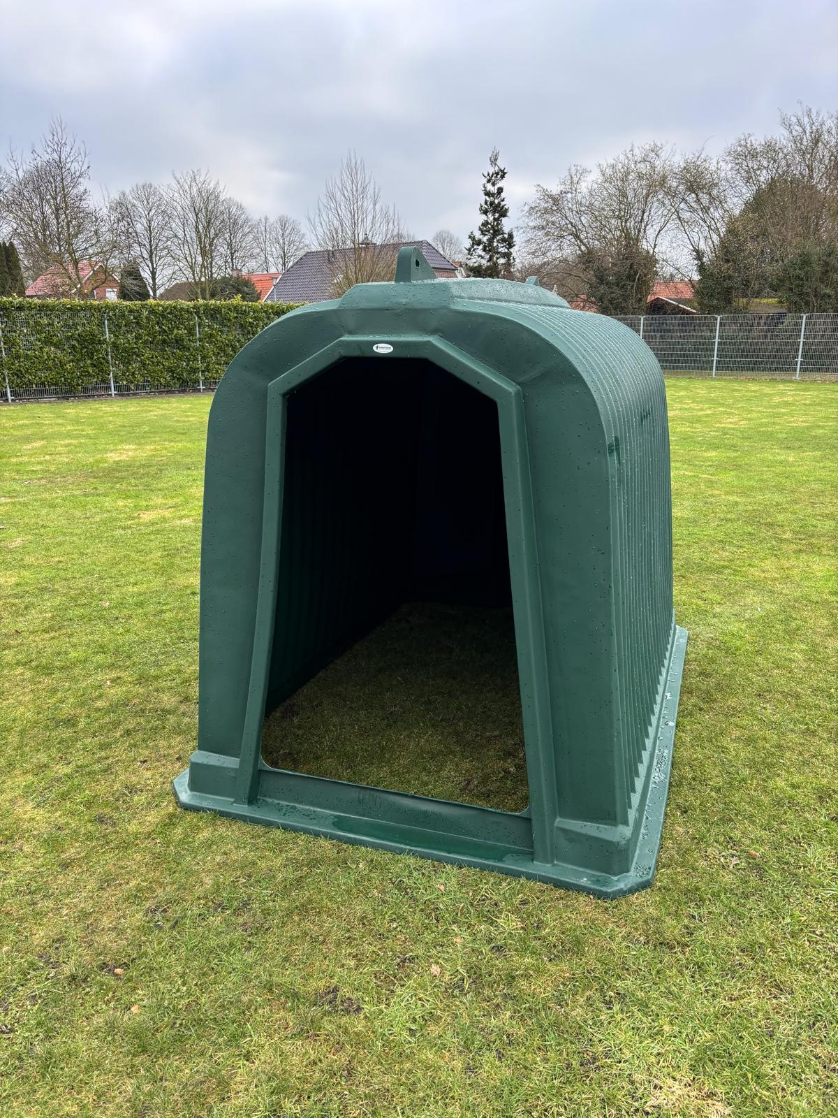 Animal Fences Kunststof schuilstal 224x160x170