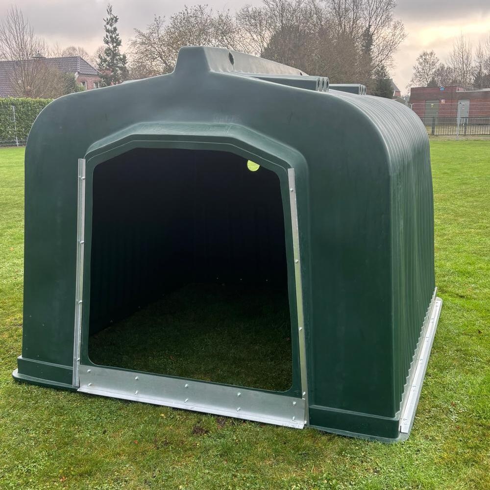 Animal Fences Kunststof schuilstal 240x225x190 cm