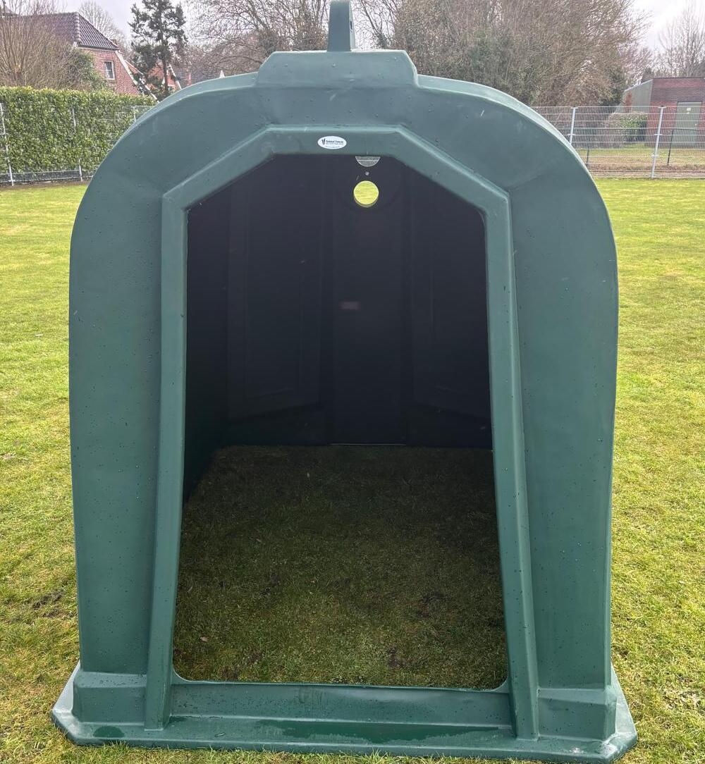 Animal Fences Kunststof schuilstal 224x160x170 cm