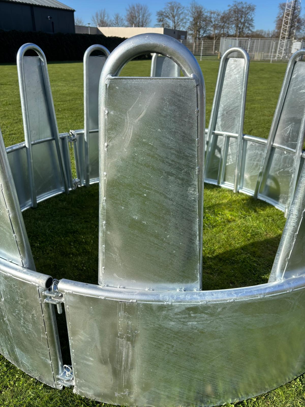 Zware ronde hooiruif Ø 2.30 mtr. voor paard, extra veilig