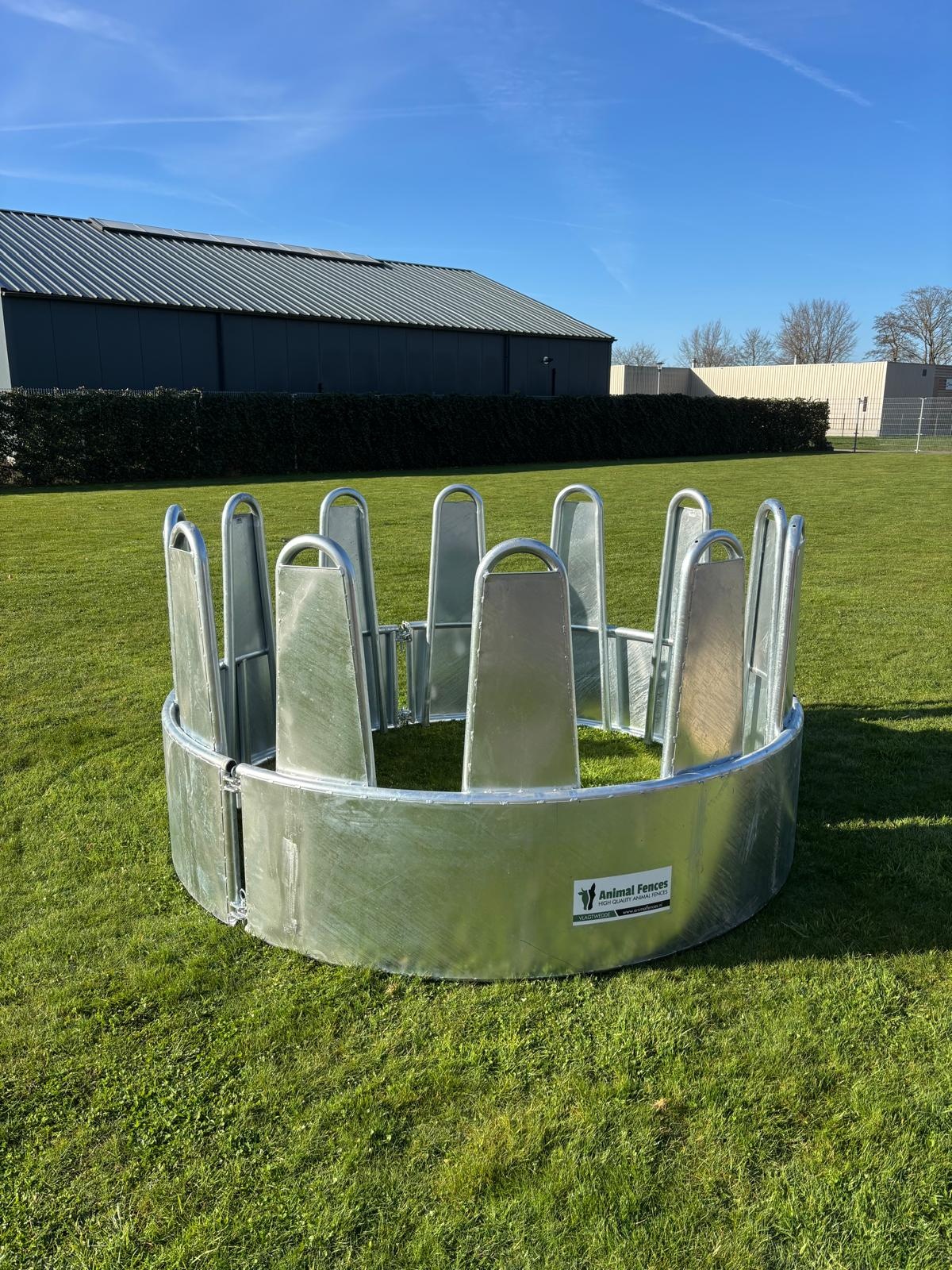 Zware ronde hooiruif Ø 2.30 mtr. voor paard, extra veilig