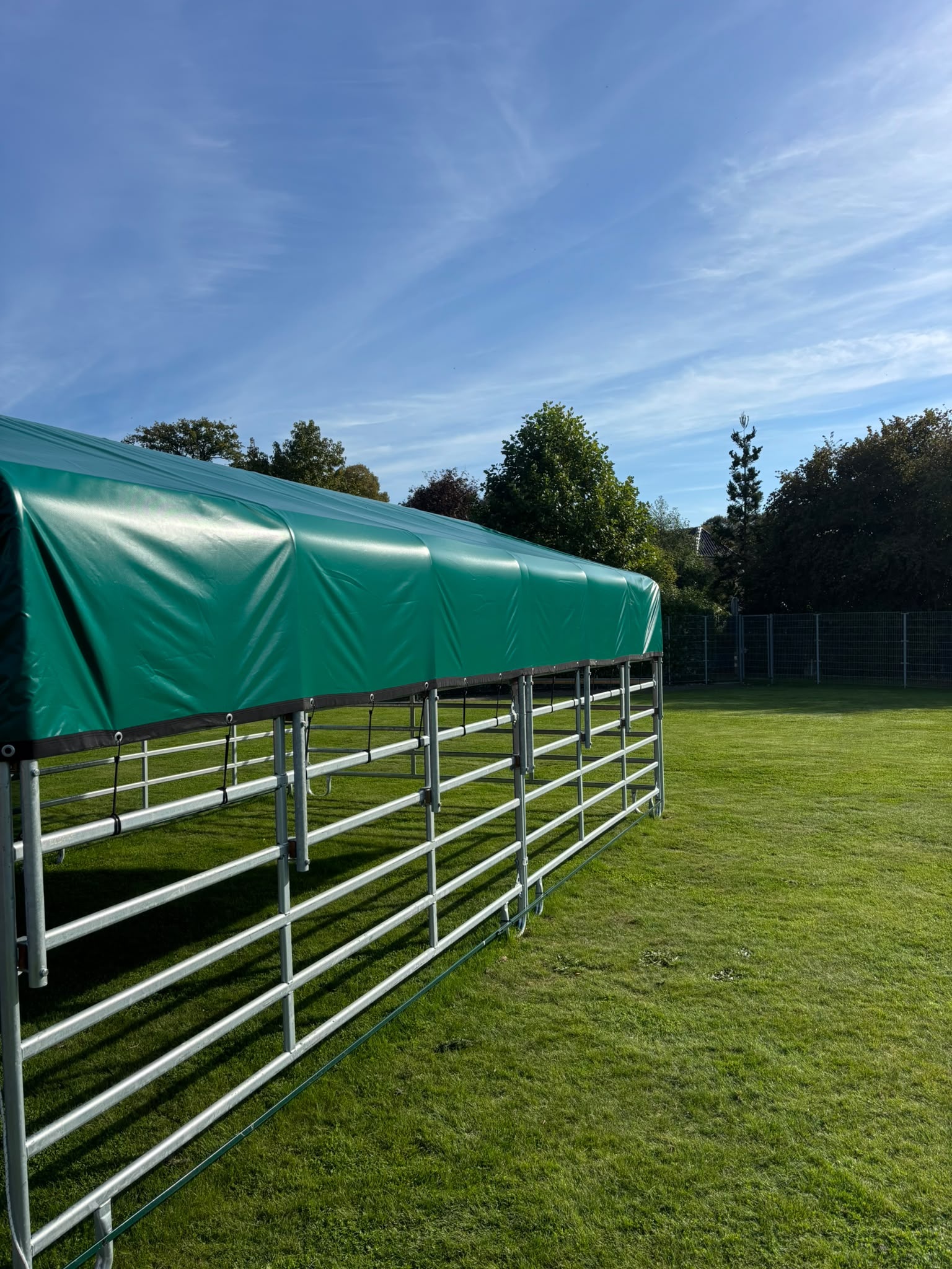 Animal Fences Mobiele schuilstal 720x400x290 cm - incl. dakzeil
