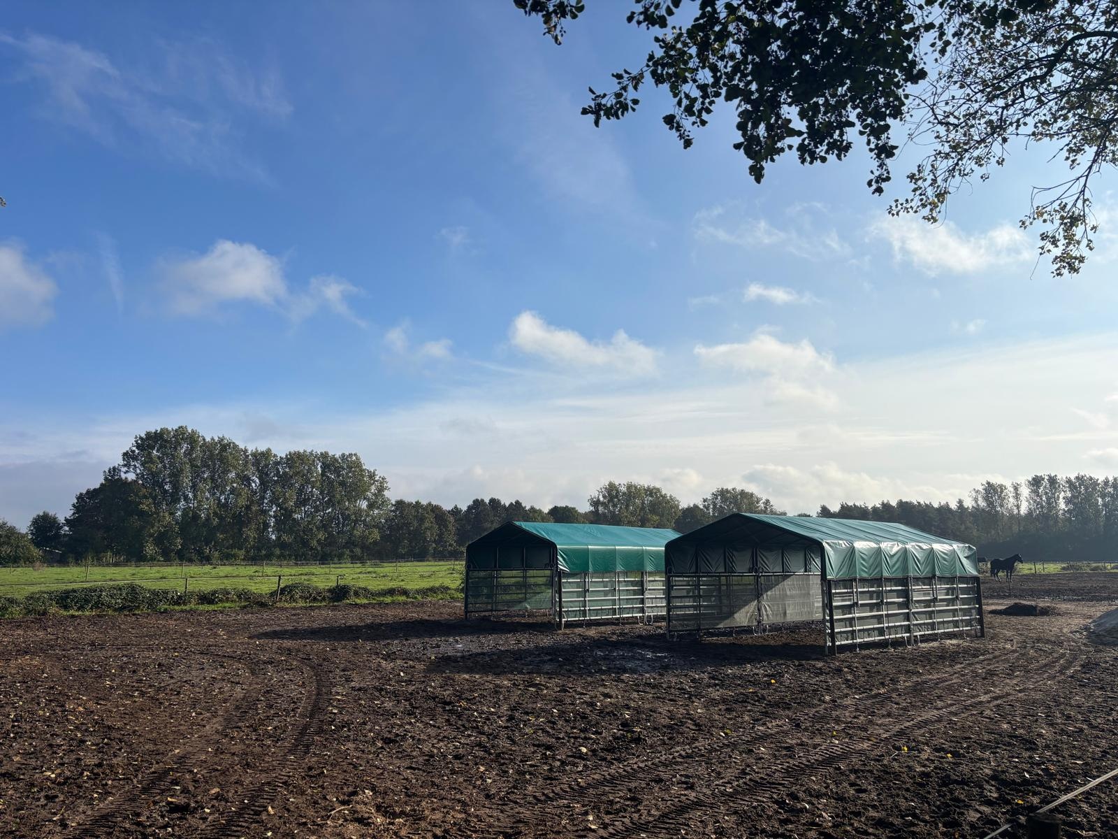 Animal Fences Mobiele schuilstal 720x400x290 cm - incl. dakzeil