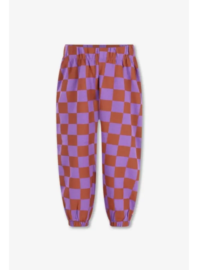 Wolf sweatpants checker