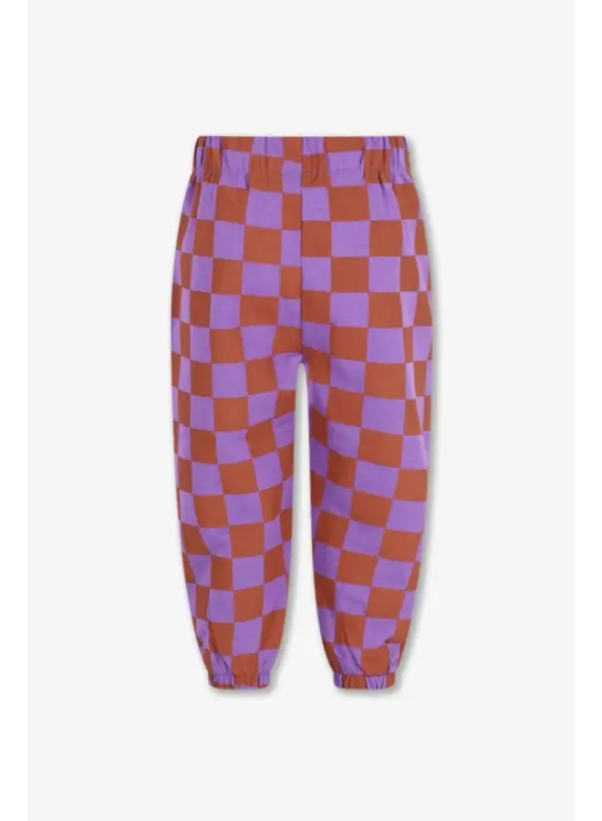 Wolf sweatpants checker