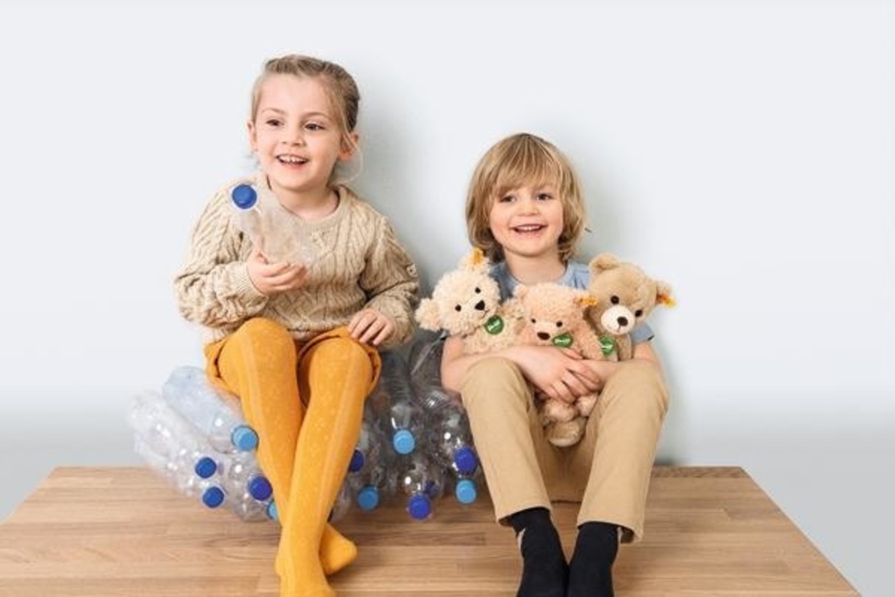 Steiff Knuffel Teddies for Tomorrow Tom Teddybeer 30 cm Steiff Knuffel Teddies for Tomorrow Tom Teddybeer 30 cm