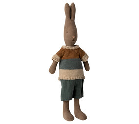 Maileg Knuffel Rabbit Size 2 Bruin met Shirt en Short 29cm