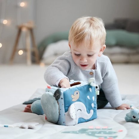 Done by Deer Ontdekkingskubus Deer friends Colour mix Done by Deer Ontdekkingskubus Deer friends Colour mix