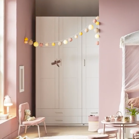 Lifetime Lichtslinger Met Wattenbolletjes - Royal Lifetime Lichtslinger Met Wattenbolletjes - Royal