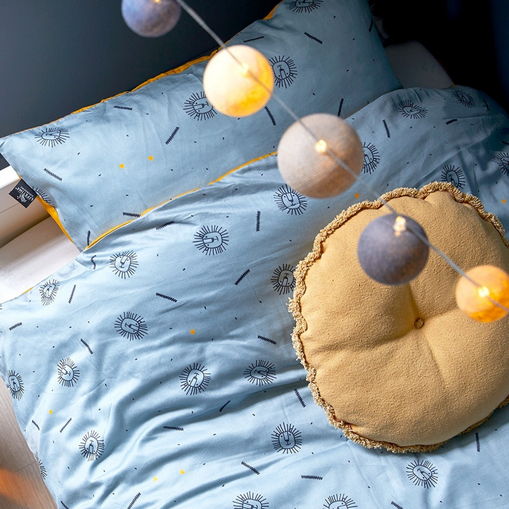 Lifetime Lichtslinger Met Wattenbolletjes - Royal Lifetime Lichtslinger Met Wattenbolletjes - Royal