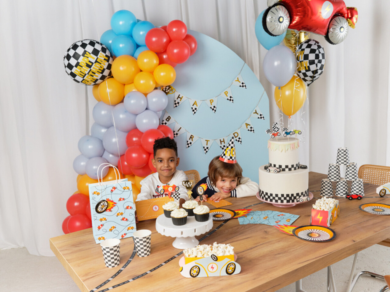 PartyDeco Folieballon Geblokte Vlag Happy Birthday (45 cm) PartyDeco Folieballon Geblokte Vlag Happy Birthday (45 cm)