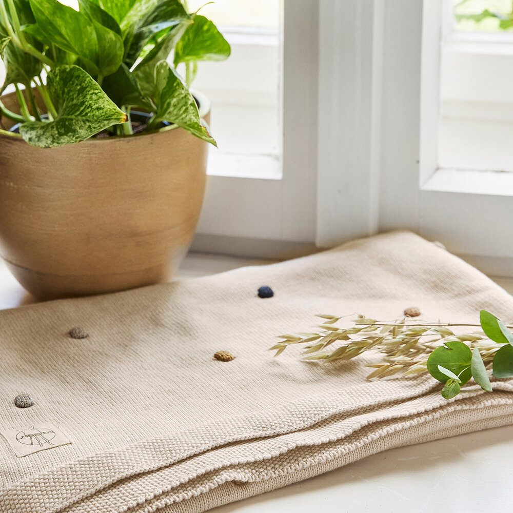 Lässig Gebreid dekentje GOTS - Dots nature 80x100 Lässig Gebreid dekentje GOTS - Dots nature 80x100