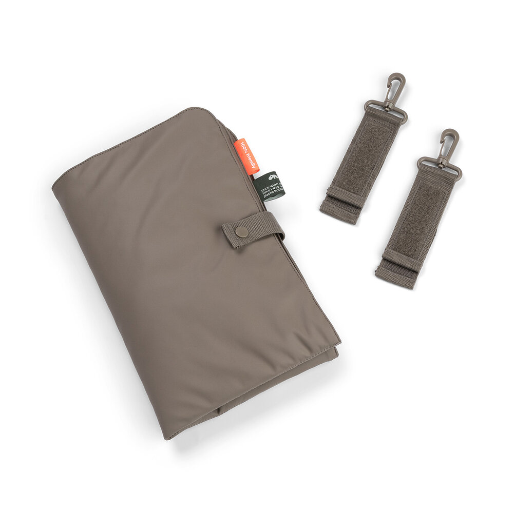 Done by Deer Luier(rug)tas Taupe