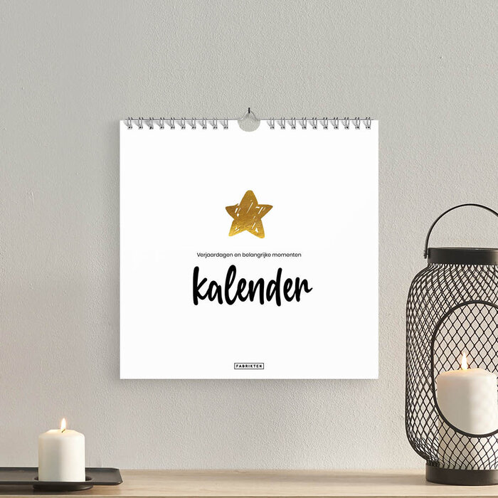 Duurzame verjaardagskalender Star 21x21 cm – Minimalistische vierkante kalender