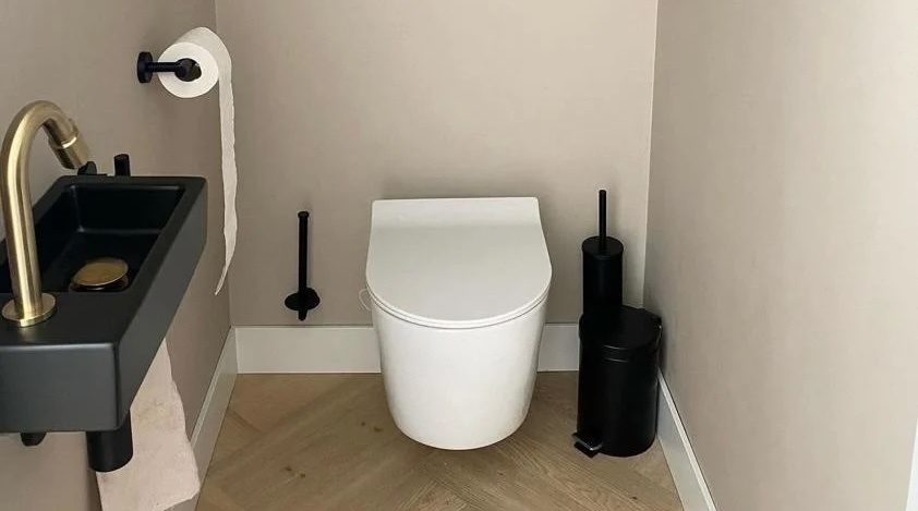 Welke accessoires zijn handig voor in het toilet?