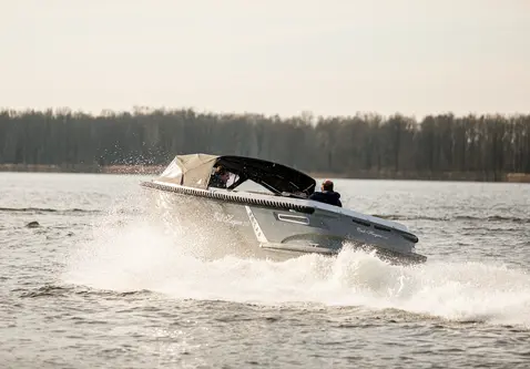 Oudhuijzer 740 Tender